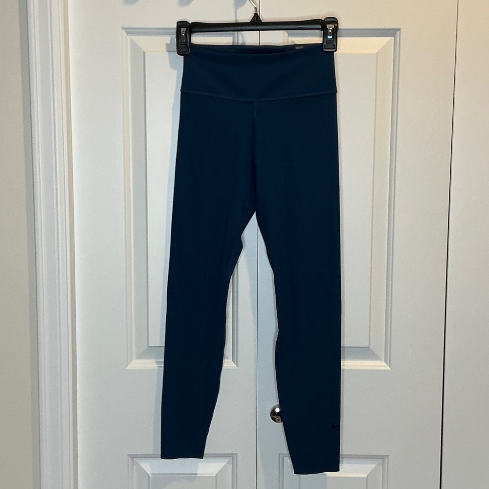 Nike Women’s One Luxe Tight Fit Performance Leggings - size XS - NWT
